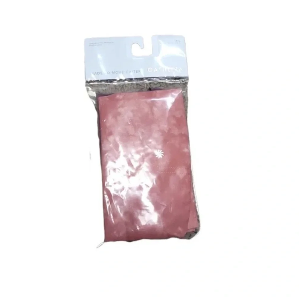 NWT Athleta Made to Move Gaiter Set of 2 M/L One pink and one purple gaiter.